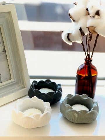 Yogacılar İçin Dekoratif Lotus Çiçeği Mumluk Set  Gri