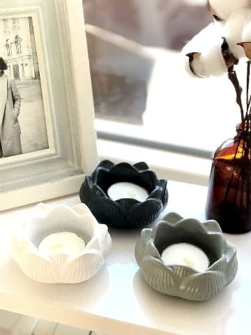 Yogacılar İçin Dekoratif Lotus Çiçeği Mumluk Set  beyaz tonları