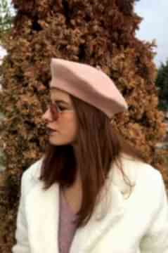 Pembe Ressam Bere