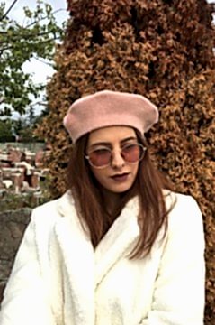 Pembe Ressam Bere